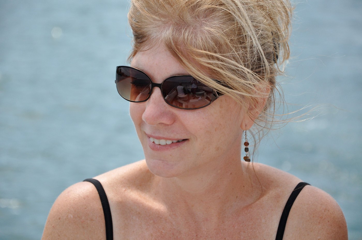 N8_Elaine_glasses